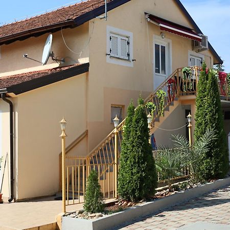Amore House With Apartment Umag Exterior foto