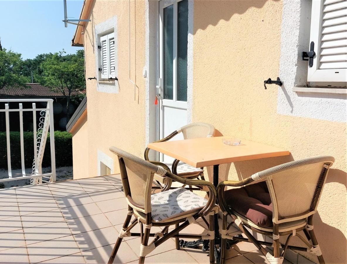 Amore House With Apartment Umag Exterior foto